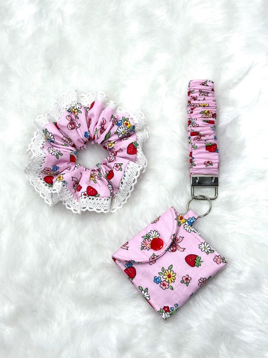 Lace scrunchie/ Scrunchie key holder/ Keychain Wristlet  / Cute lanyard / Loop keychain / wristlet / Coin pouch / keychain wallet /