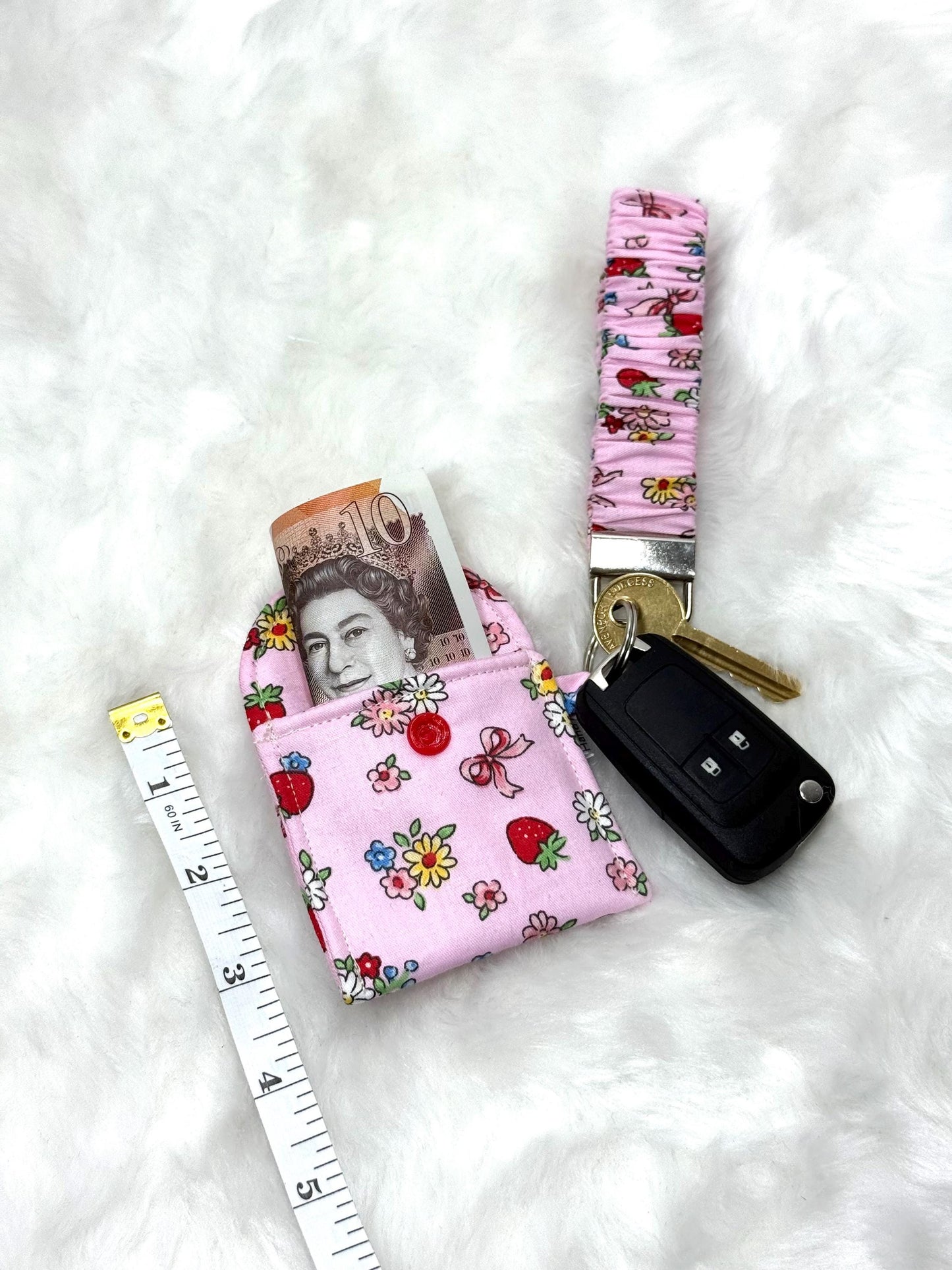 Lace scrunchie/ Scrunchie key holder/ Keychain Wristlet  / Cute lanyard / Loop keychain / wristlet / Coin pouch / keychain wallet /