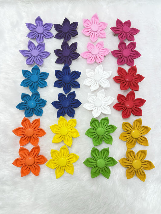 Handmade Hairclips/Flower hair clips/ Daisy hairclips/ Broch/ Hat decoration