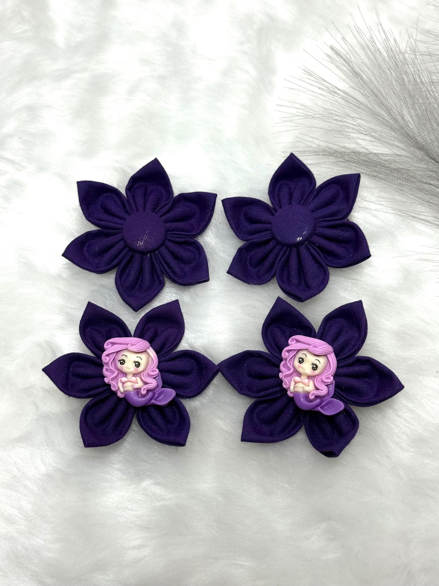 Handmade Hairclips/Flower hair clips/ Daisy hairclips
