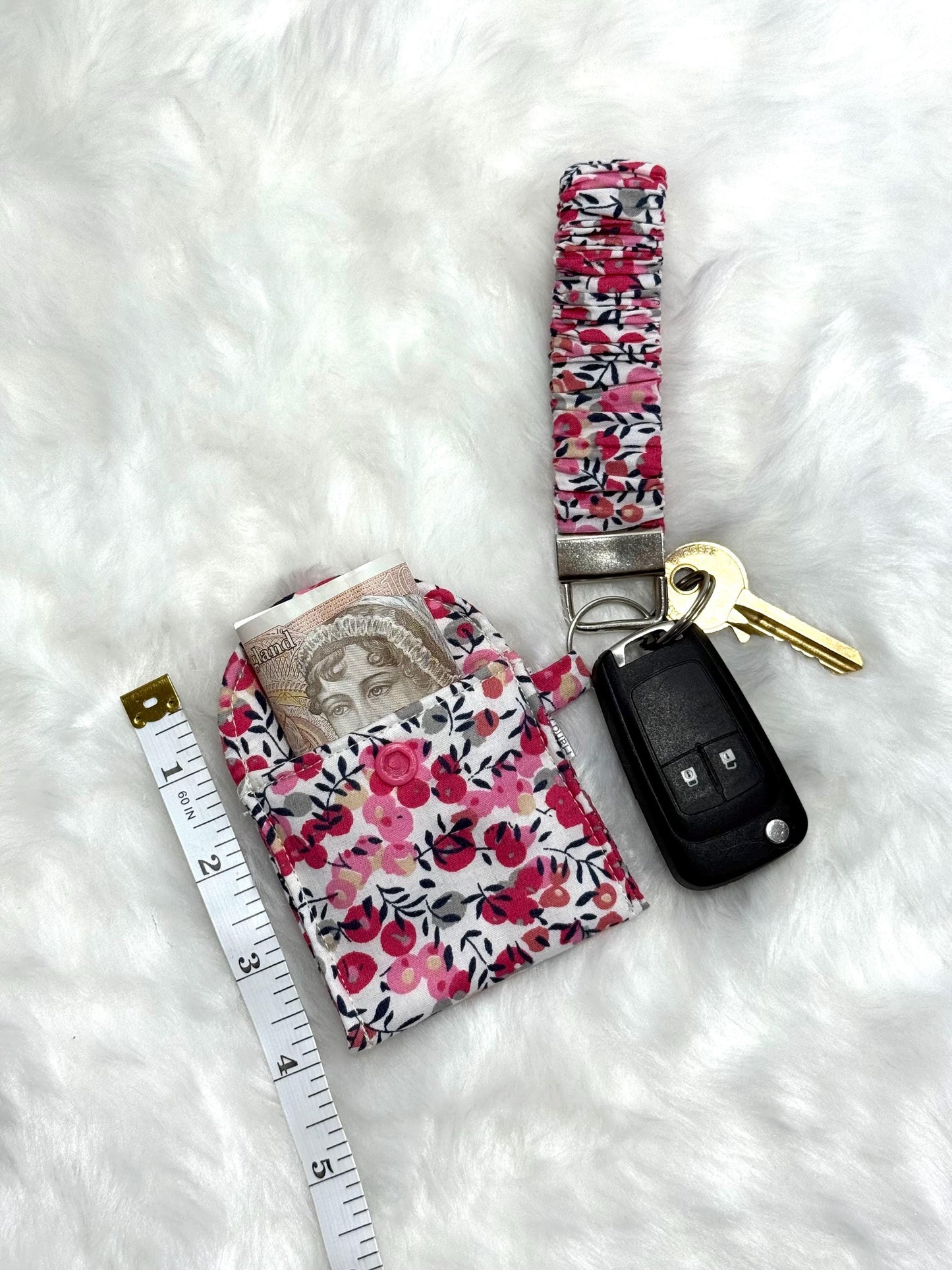 Liberty of London Scrunchie key holder/ Floral Key holder / Scrunchie key holder / wristlet / Coin pouch / keychain wallet /