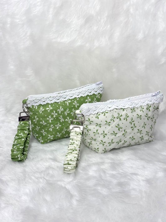 Green make up bag/ Make up pouch bag/ Pencil bag/Make up bag