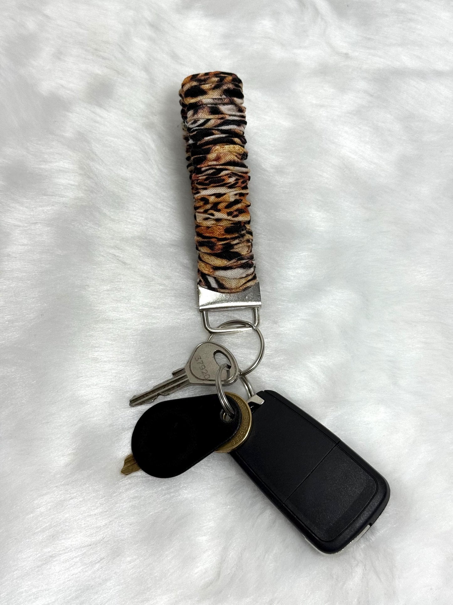 Scrunchie key holder/ Keychain Wristlet Strap Wristband Variety / Loop keychain / wristlet /Animal Print Keyholder